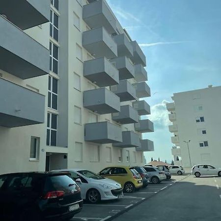 Zara Harmony Apartment Esterno foto